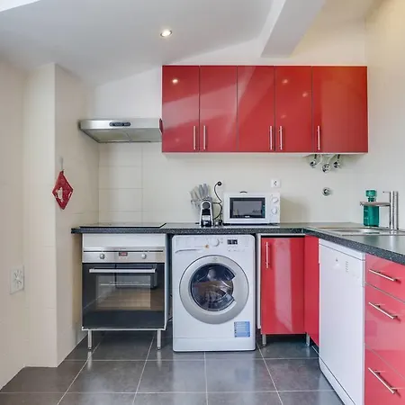Charming 3 Bedroom At Penha Franca アパート