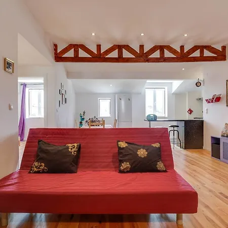 Charming 3 Bedroom At Penha Franca Lisbon