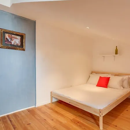 Charming 3 Bedroom At Penha Franca Lisbon