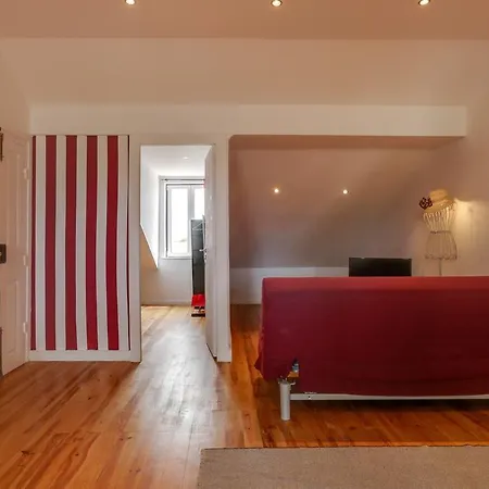 Charming 3 Bedroom At Penha Franca Lisbon